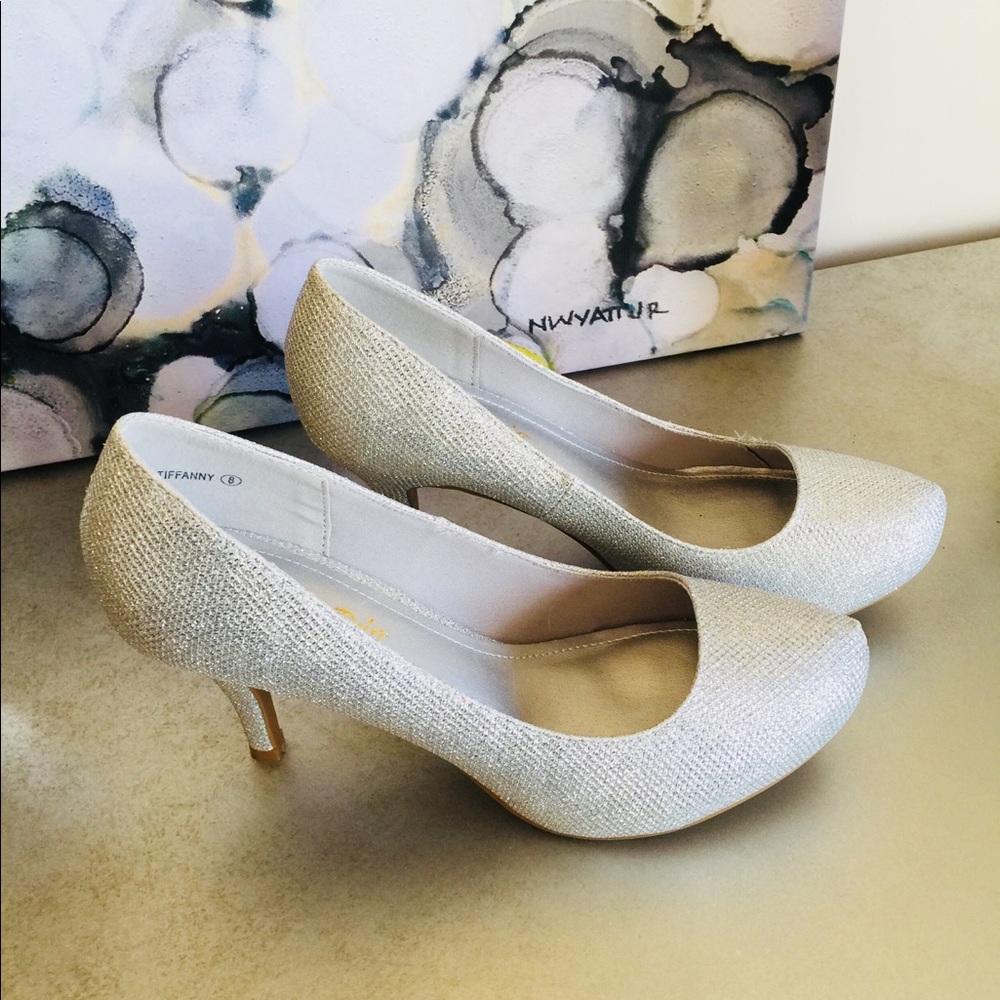 The perfect shoe for prom or a night out. - Picture 2 of 8
